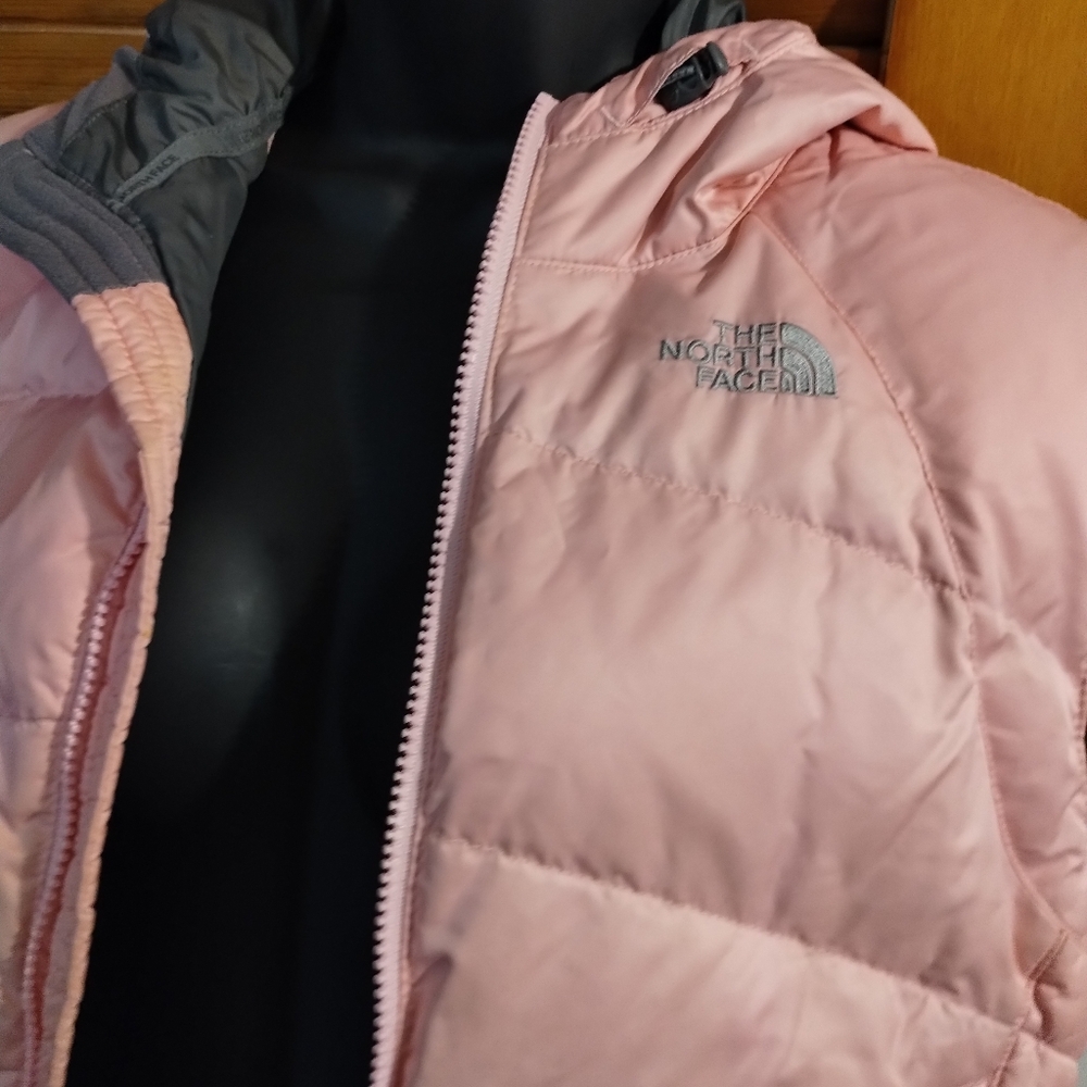 The North Face Women's Pink Puffer Vest - Picture 7 of 8